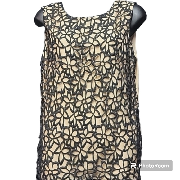 Neiman Marcus - Picture 2 of 8